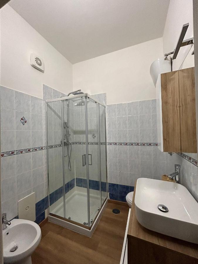 Casa Vacanze Oikia - Room Girasole Napoli Bagian luar foto