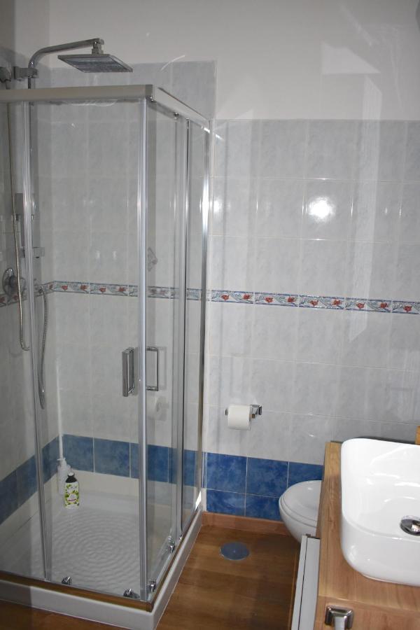 Casa Vacanze Oikia - Room Girasole Napoli Bagian luar foto