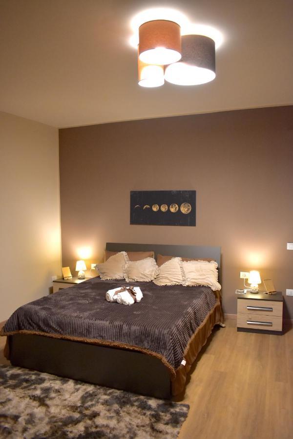 Casa Vacanze Oikia - Room Girasole Napoli Bagian luar foto